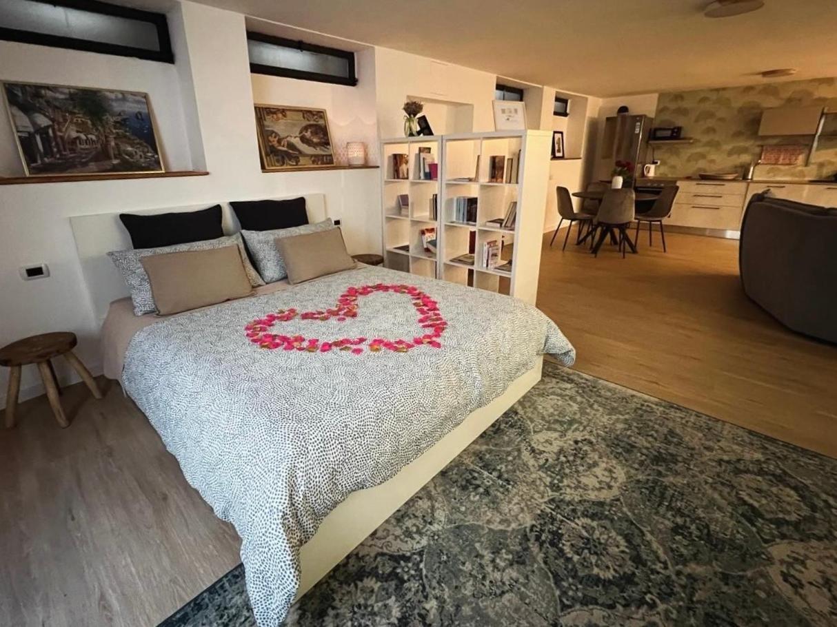 La Perla Apartment Monza Bagian luar foto